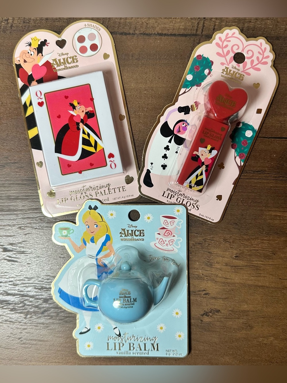 Disney Alice in Wonderland Lip Balm & Gloss 4 Set Vanilla Scented Enchante NEW